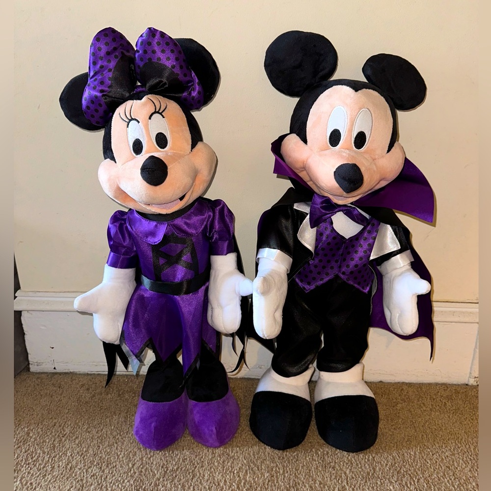 Mickey and Minnie Halloween Door Greeters